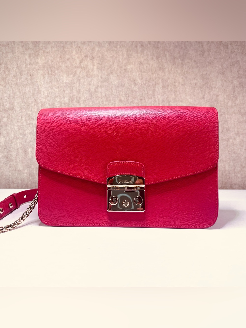 Furla Metropolis MINT Bag Purse Deep Pink Made in Italy Purchased in Italy